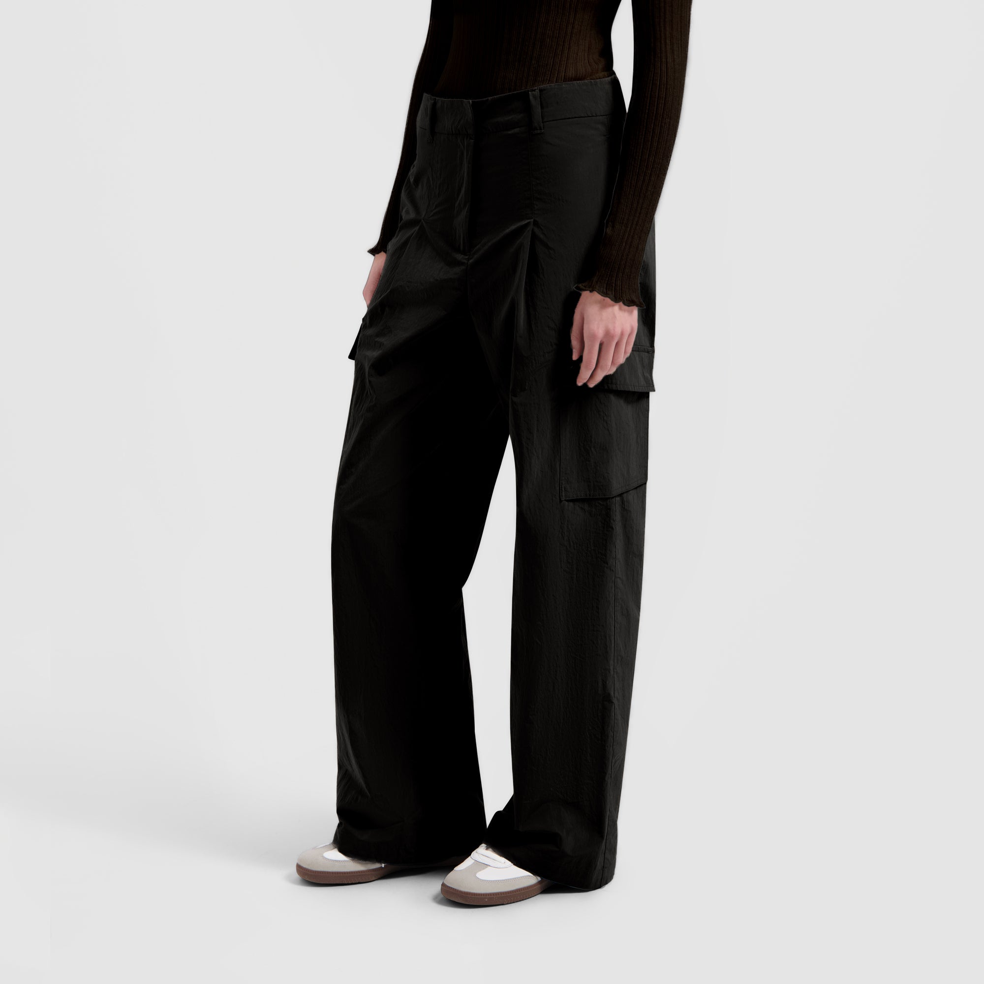 WMN Nylon Cargo Pants - Black