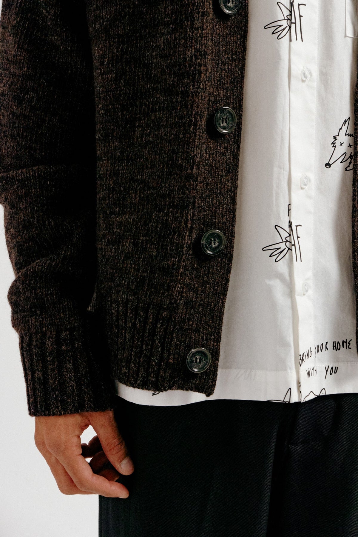 OLAF CARDIGAN | BROWN