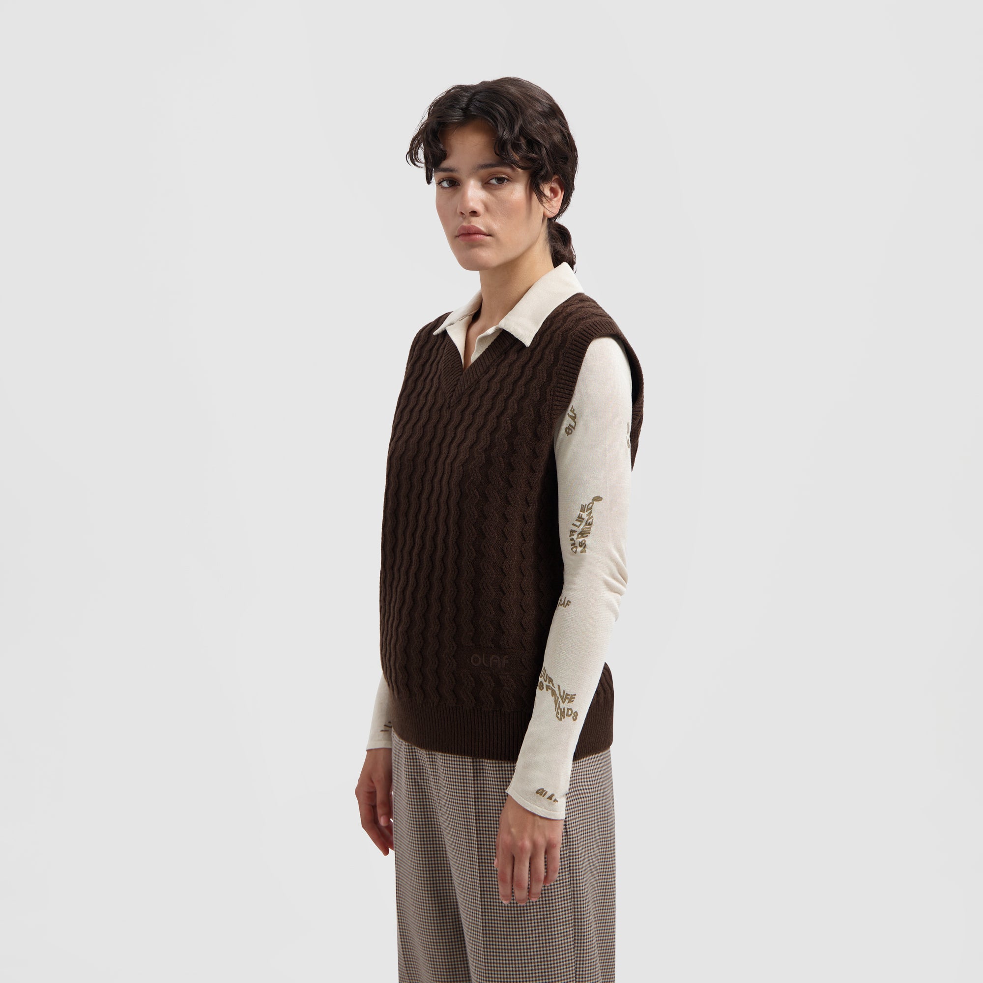 WMN Wavy Knit Vest - Dark Brown
