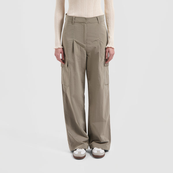 WMN Nylon Cargo Pants - Grey