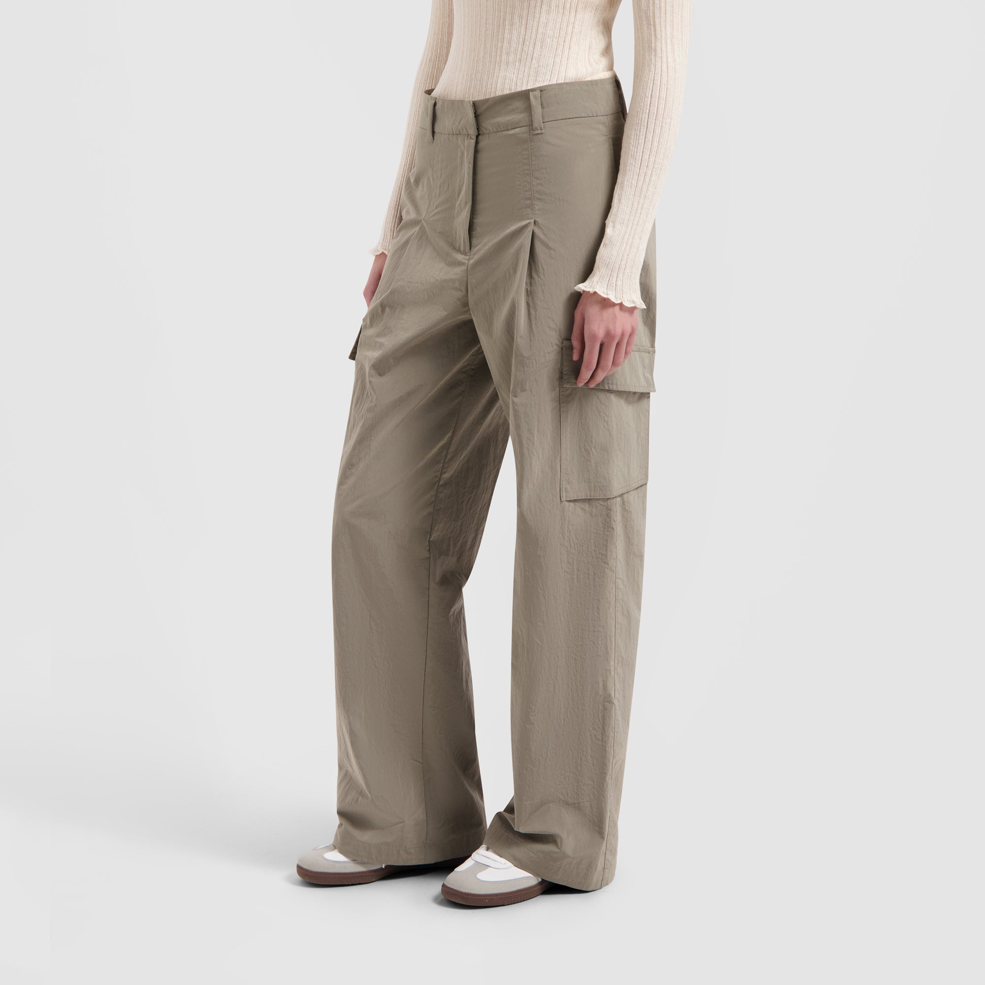 WMN Nylon Cargo Pants - Grey