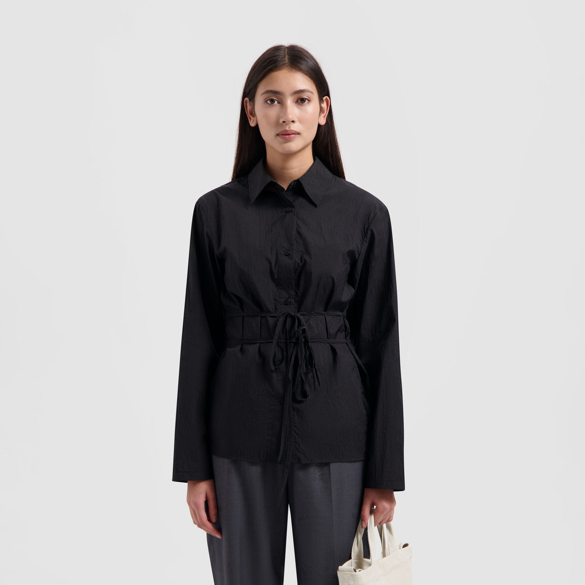 WMN SLIM TIE SHIRT | BLACK