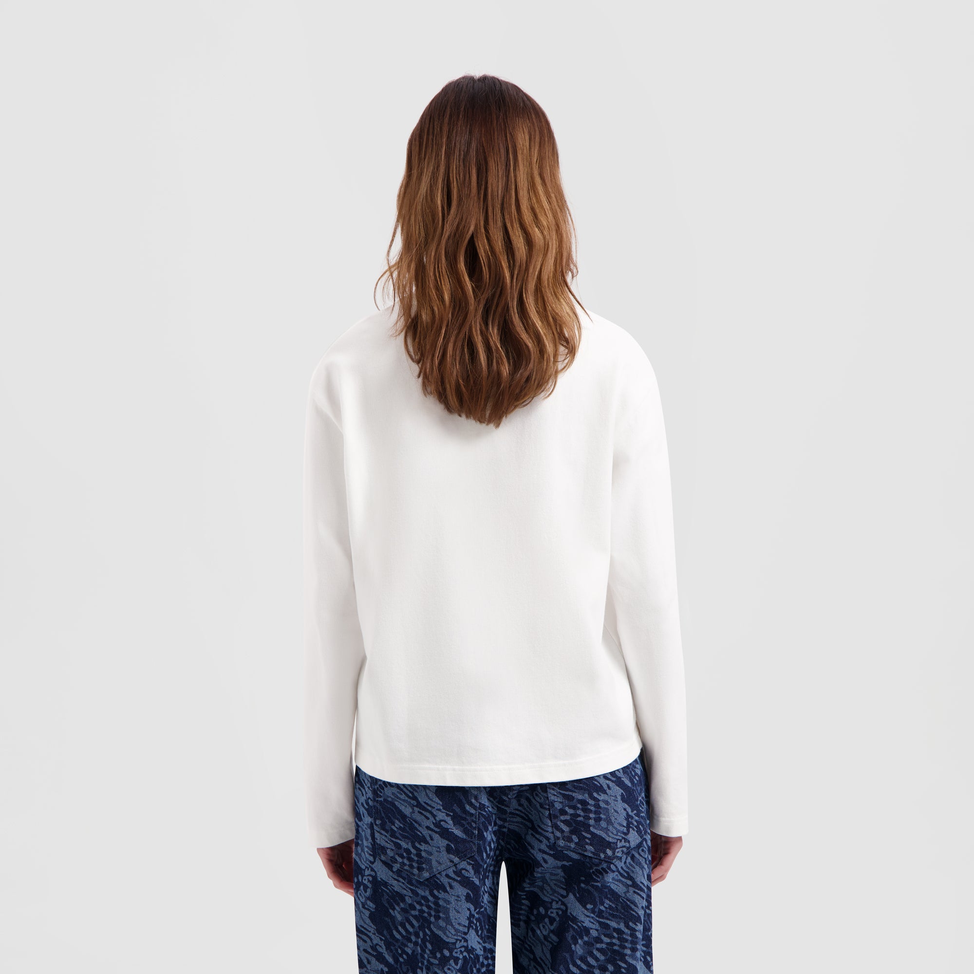 WMN Outline Logo LS - Optical White