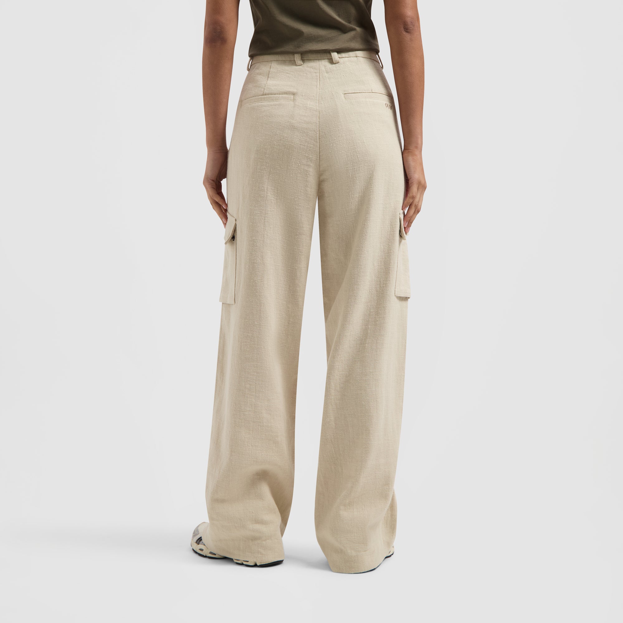 WMN Linen Cargo Pants - Oatmeal