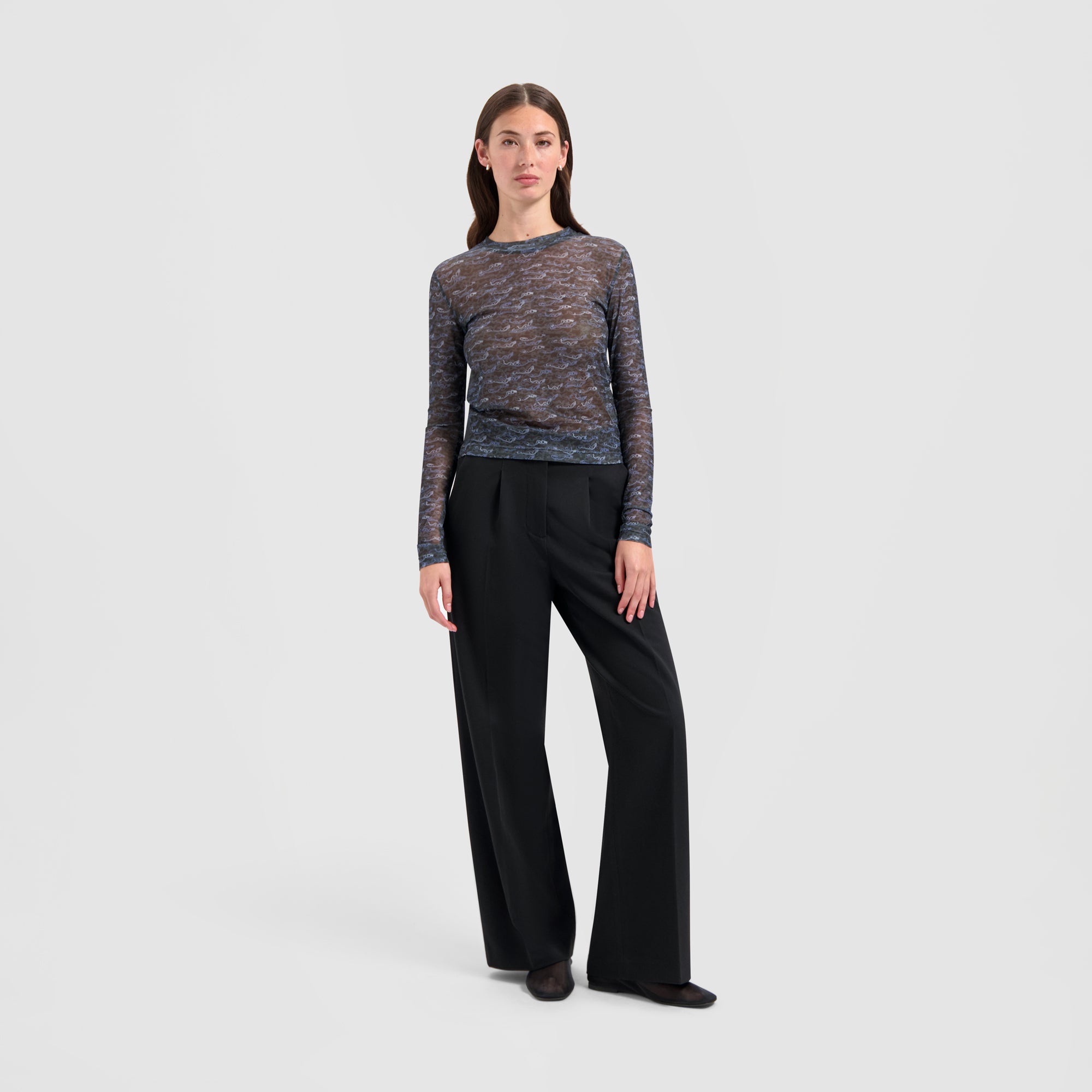 Wind AOP LS Top - Black