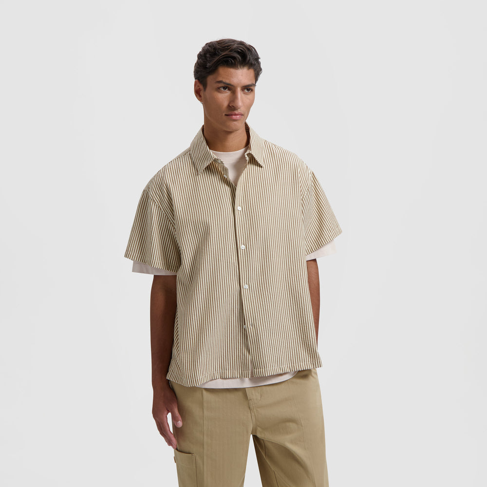 BOXY SEERSUCKER STRIPE SHIRT SS | CINNAMON