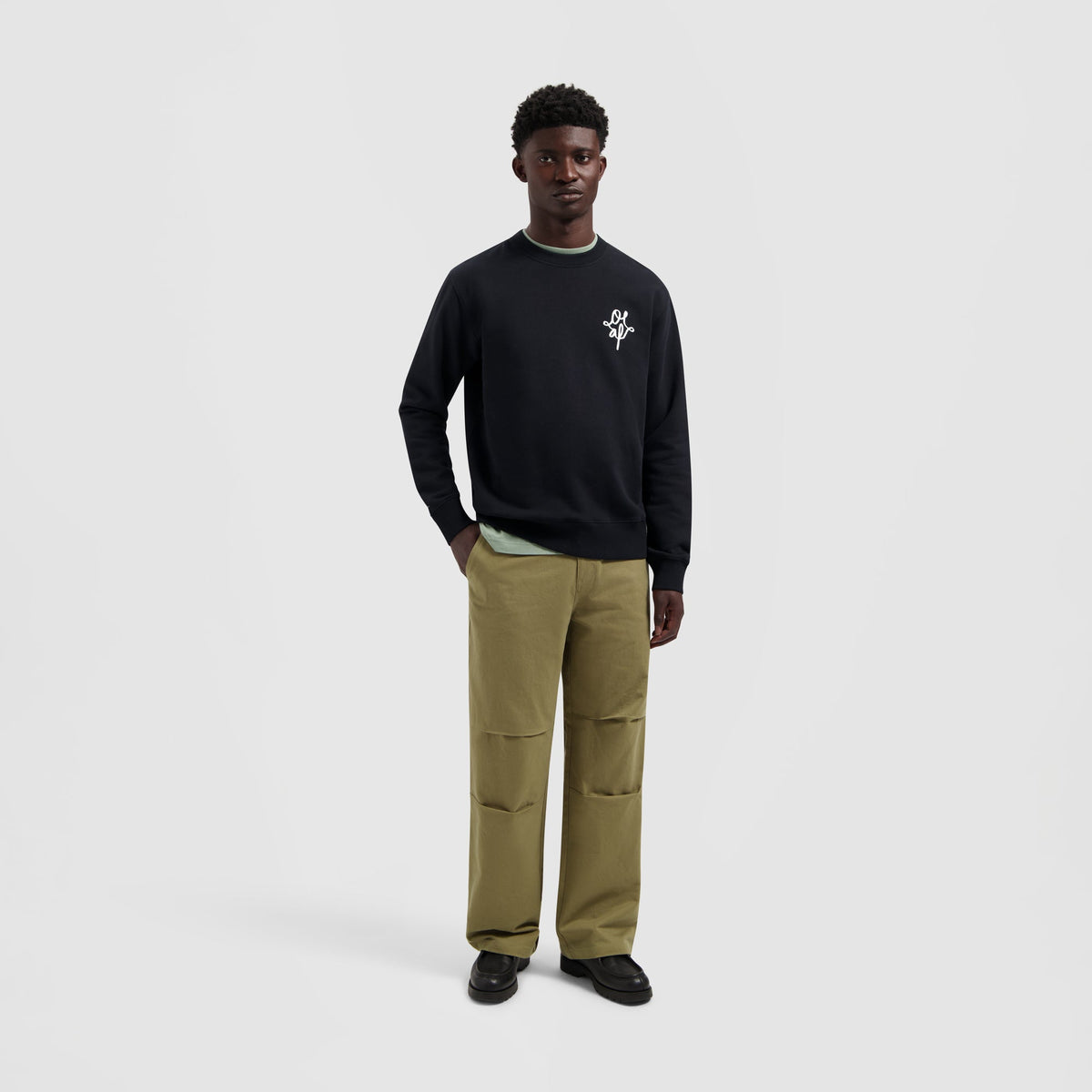 MONOGRAM GRAPHIC CREWNECK | BLACK