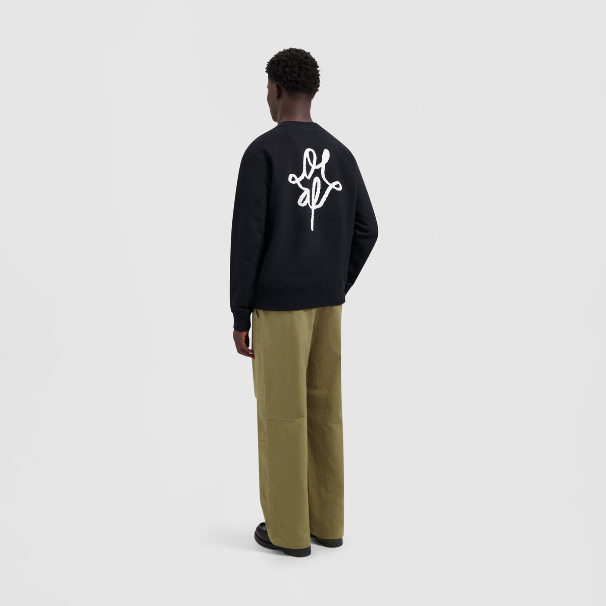 MONOGRAM GRAPHIC CREWNECK | BLACK