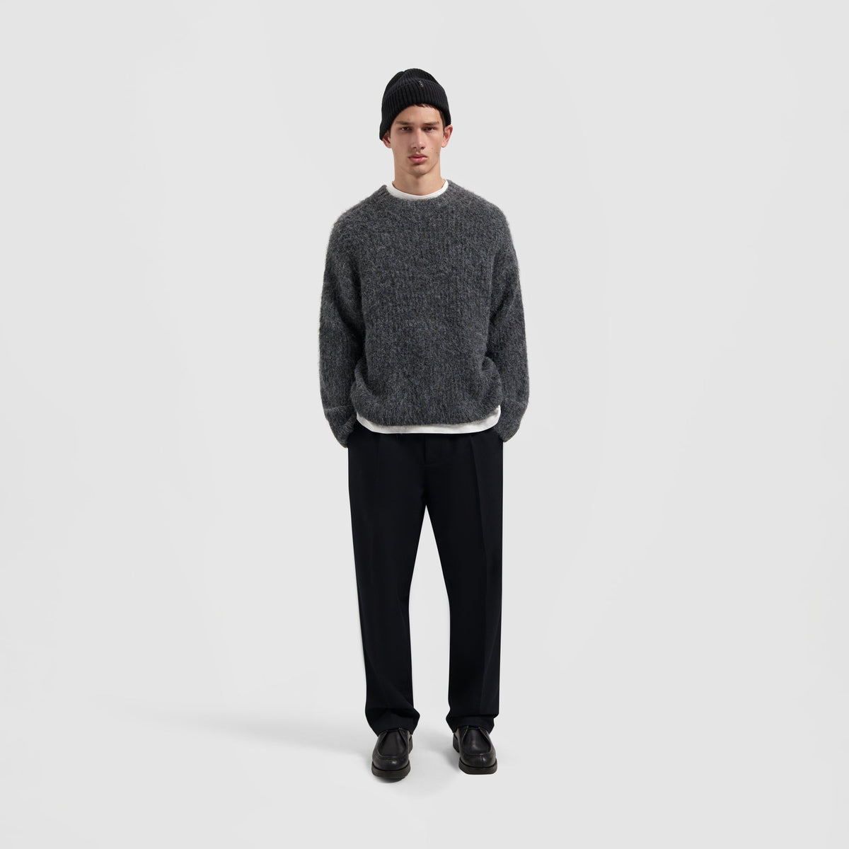 HAIRY KNITTED CREWNECK | CHARCOAL