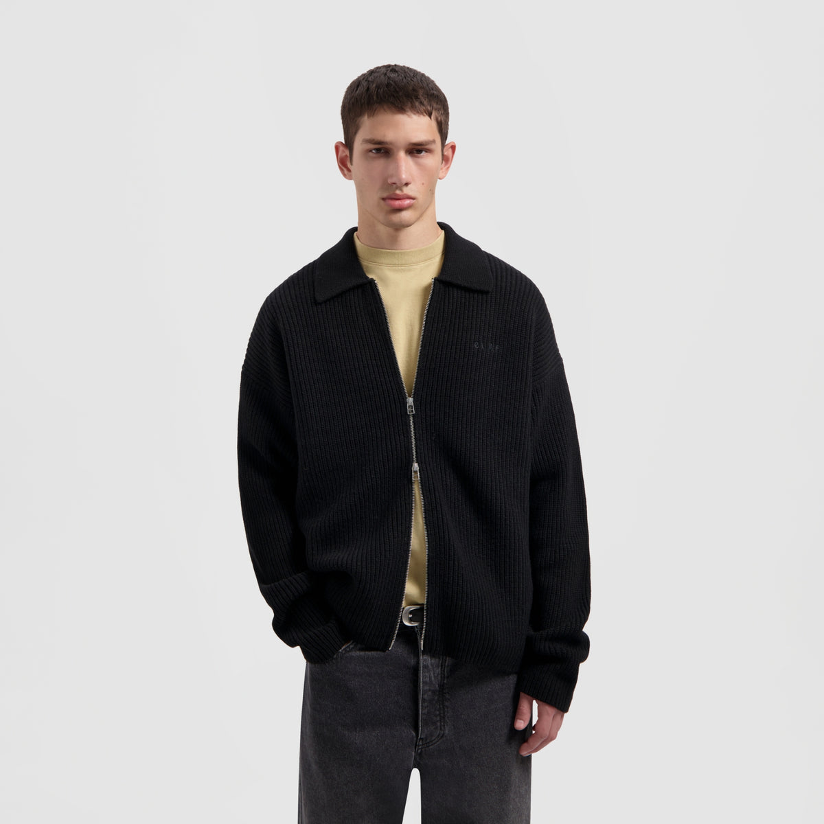KNITTED ZIP CARDIGAN | BLACK