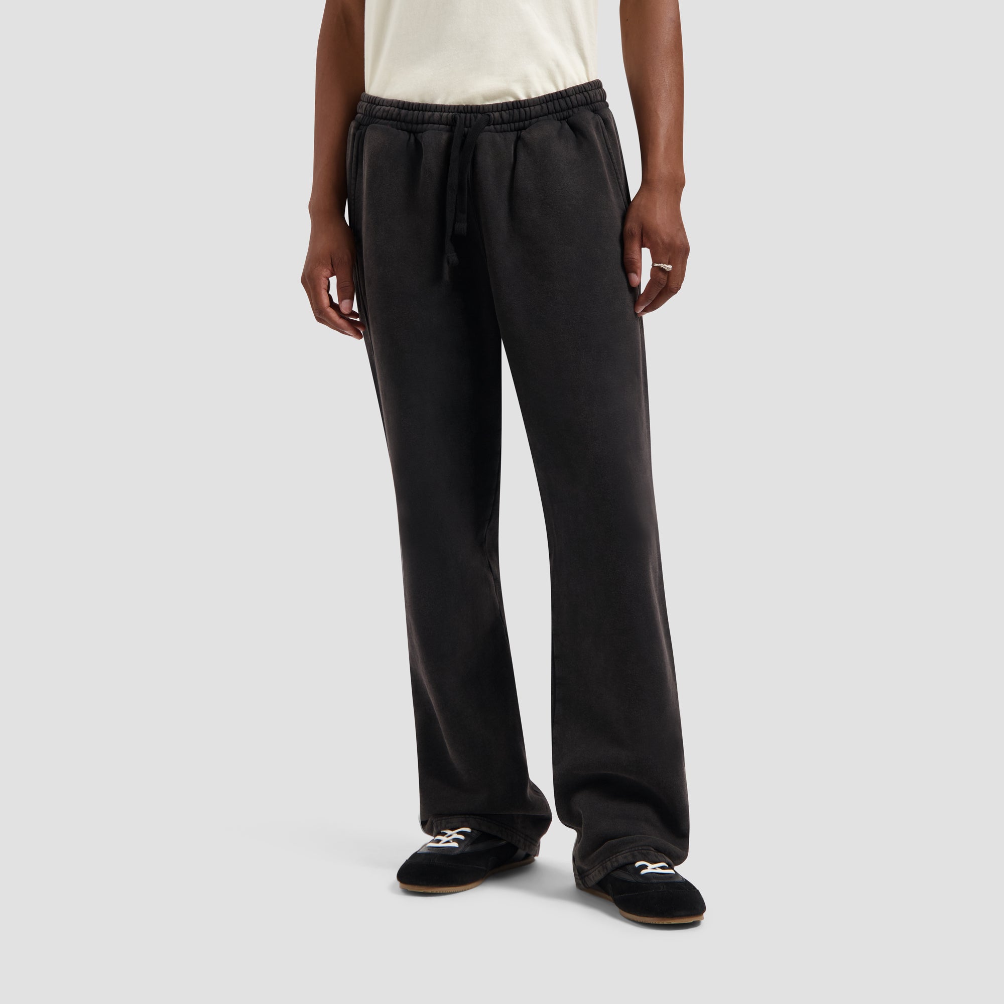 Washed Signature Straight Leg Sweat Pant - Charcoal