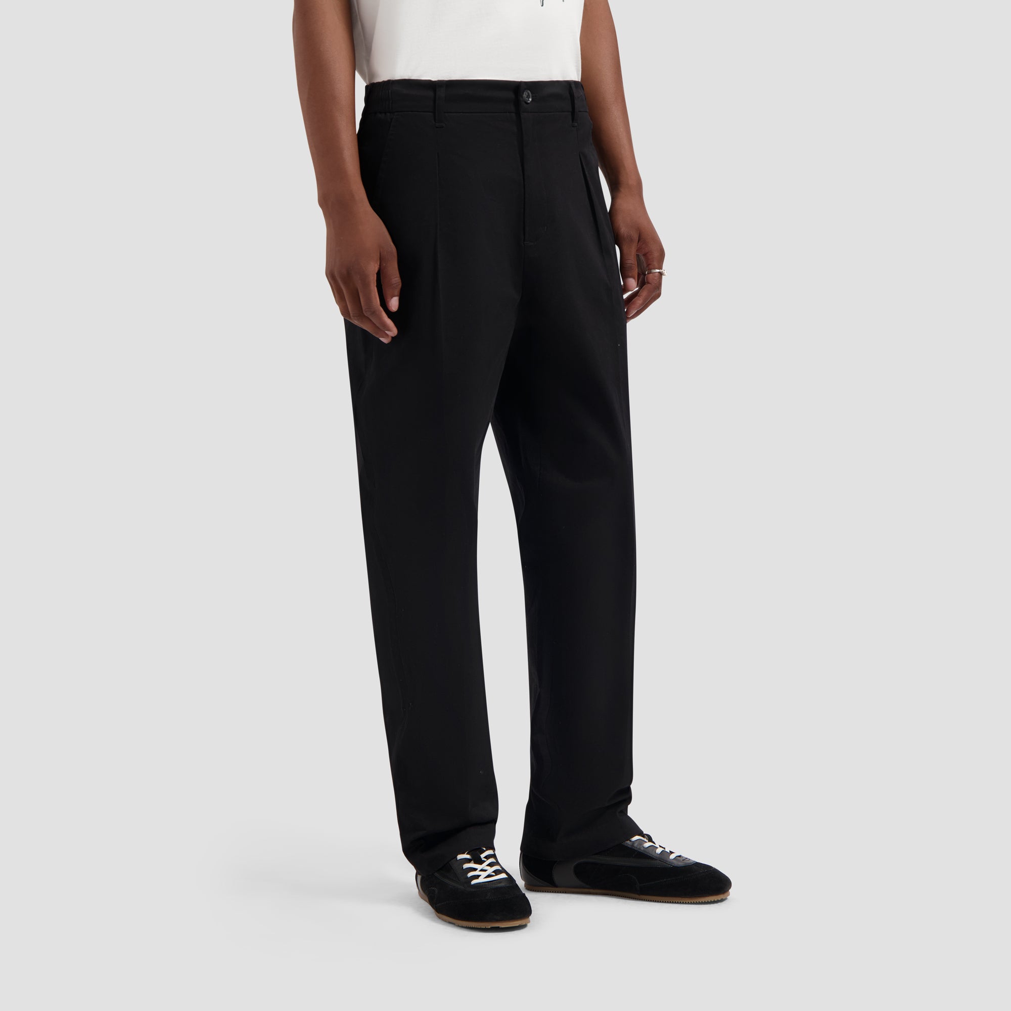 Regular Pleated Pant - Black