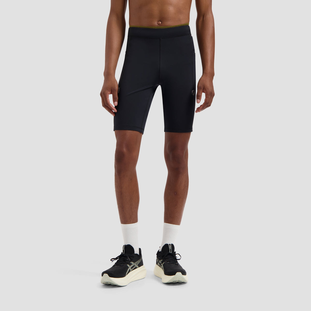 10YR TIGHT SHORT | BLACK
