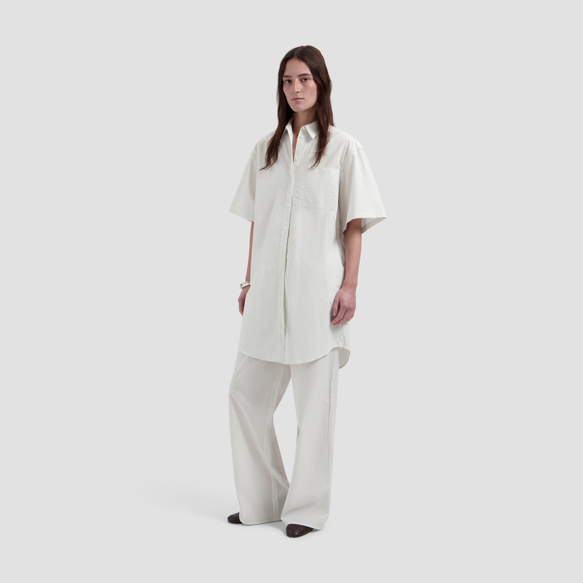 STRIPE SHIRT DRESS | OFF WHITE / TREEHOUSE