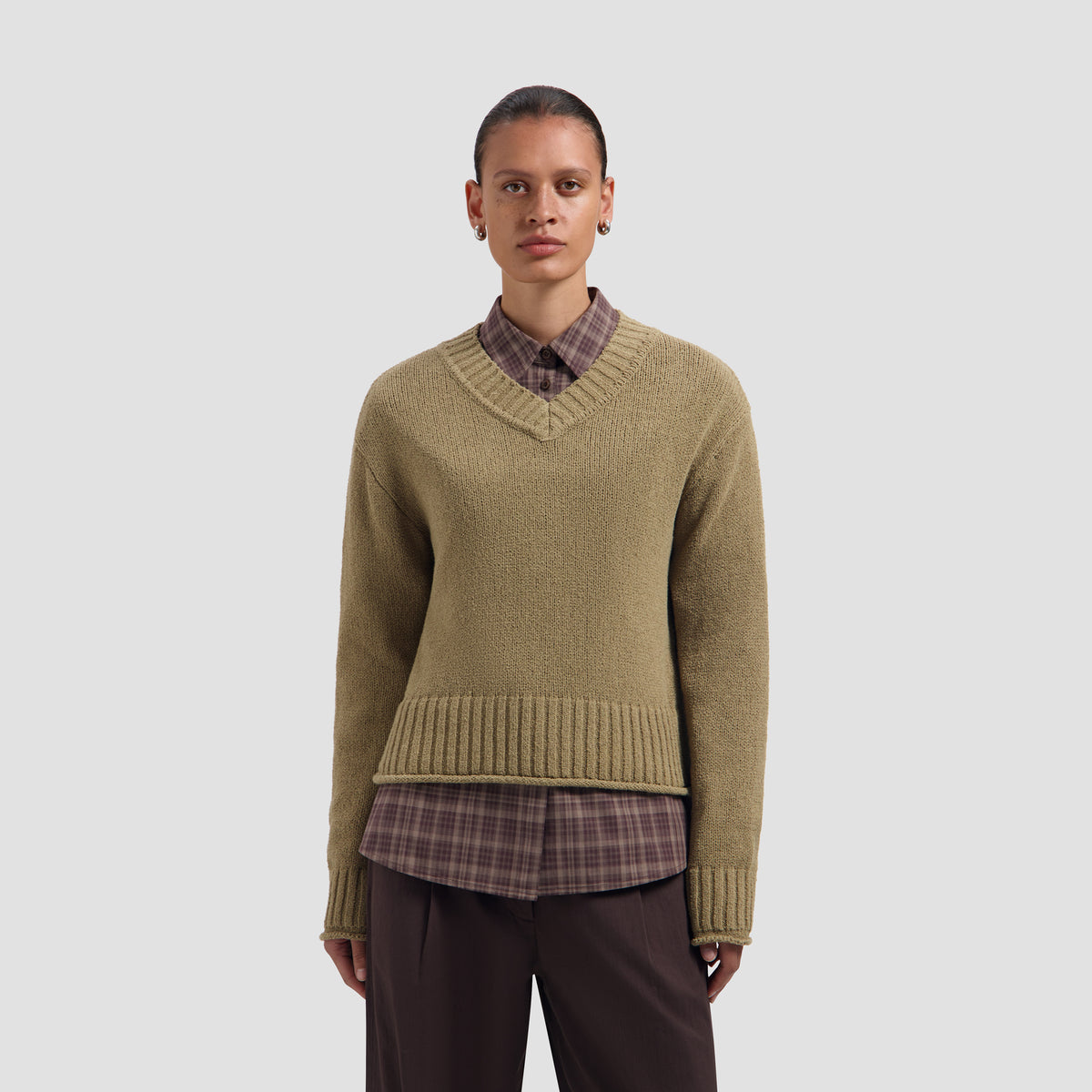 Knitted V-Neck - Treehouse