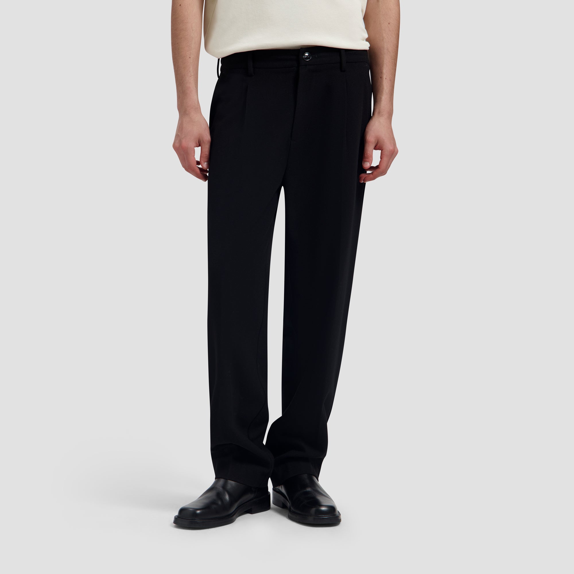 Regular Wool Pleated Pant - Black