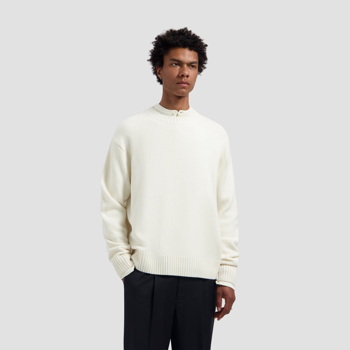 ESSENTIAL KNITTED CREWNECK | OFF WHITE / MULCH