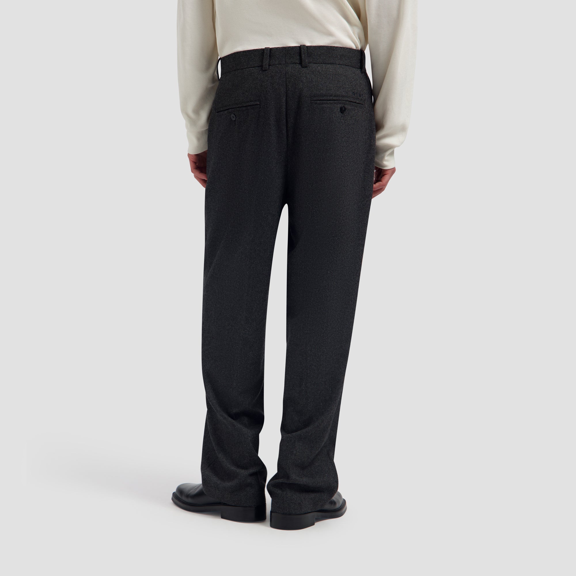 Herringbone Relaxed Pleated Pant - Charcoal
