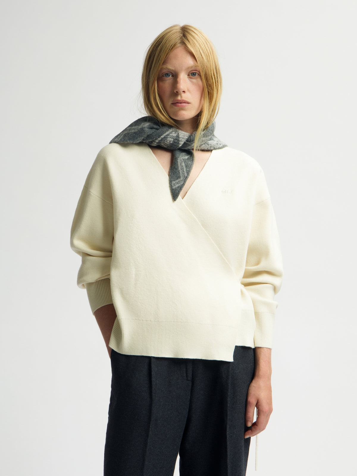 WRAPPED CARDGIAN | OFF WHITE