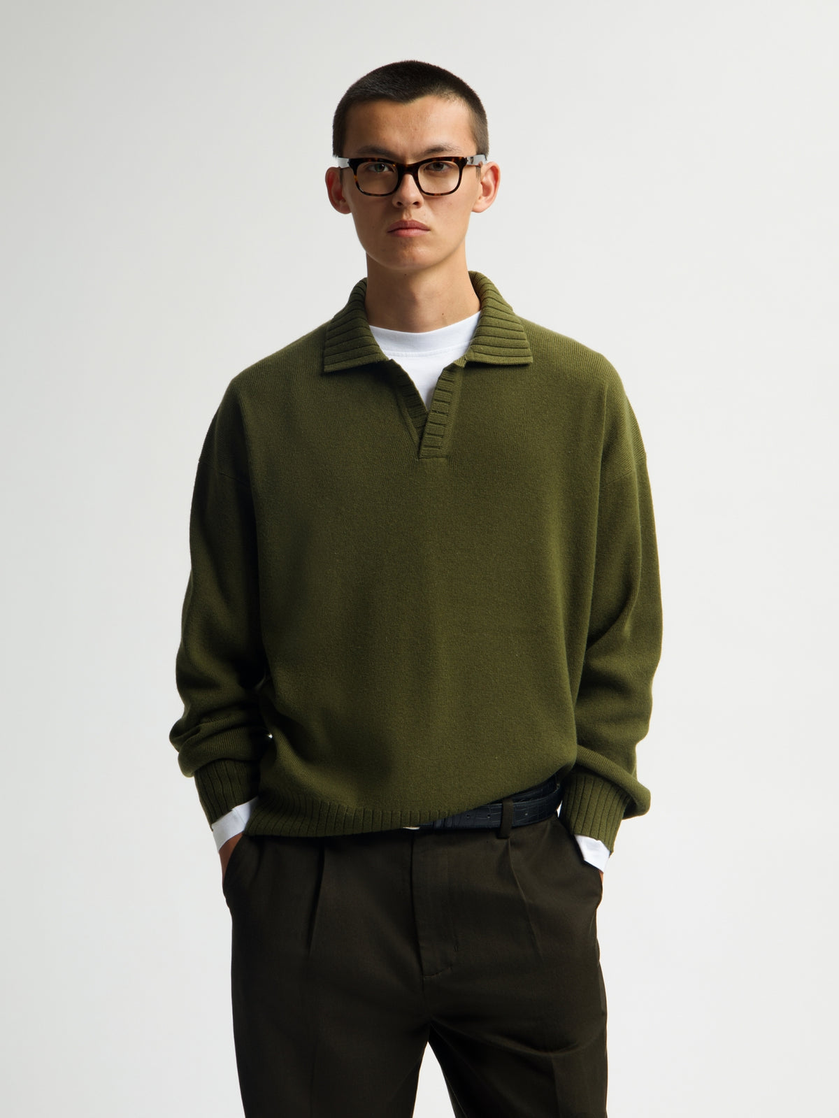 ESSENTIAL KNITTED POLO | KOMBU GREEN
