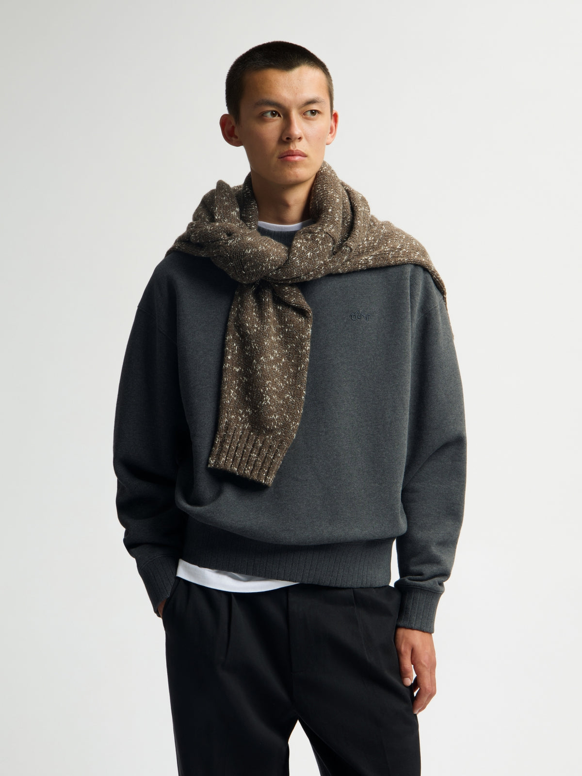 SIGNATURE BOXY CREWNECK | CHARCOAL