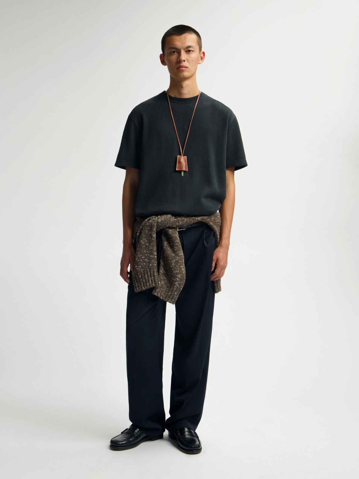 WOOL BLEND RELAXED PLEATED PANT | NAVY